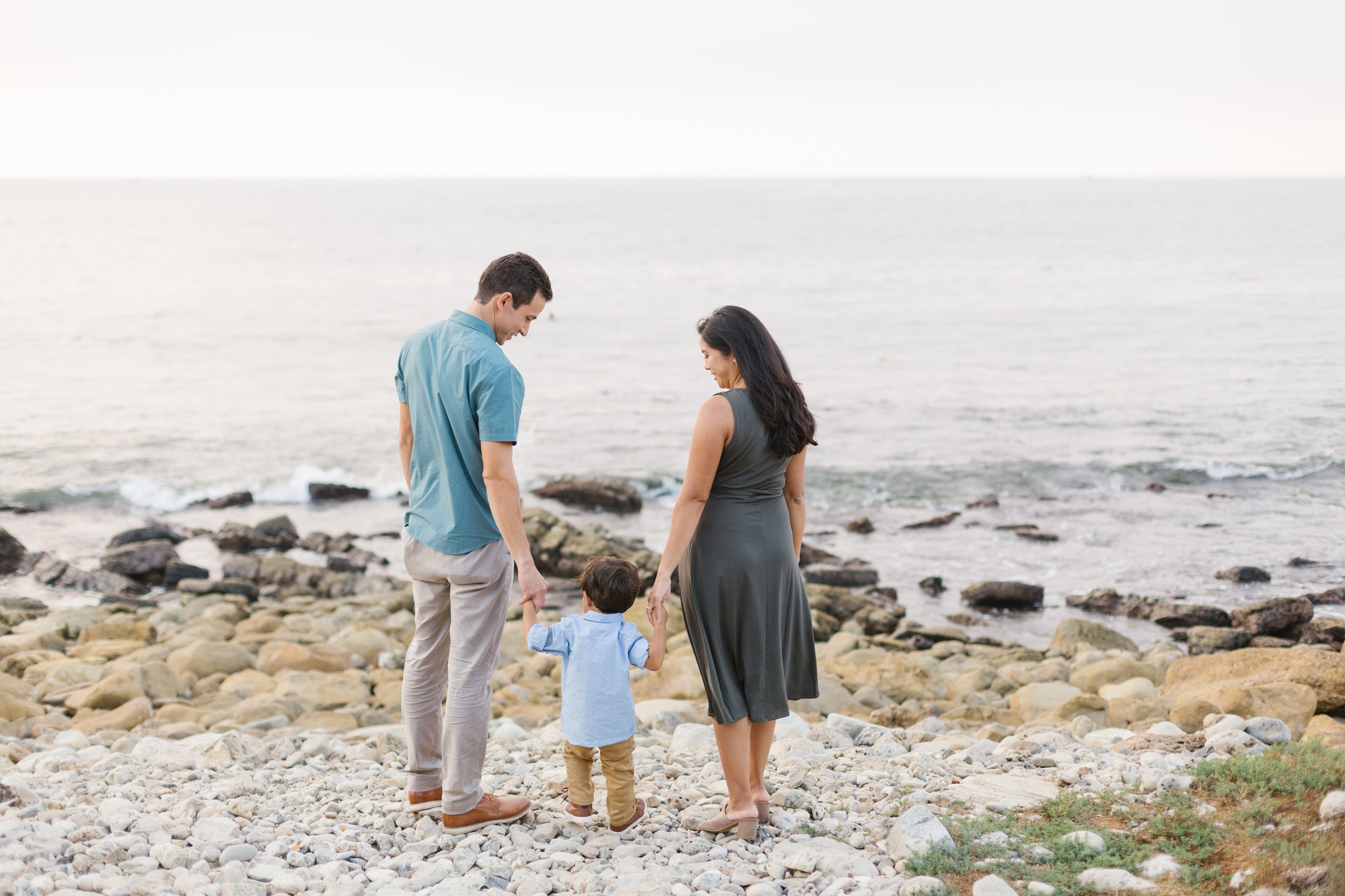 malaga cove family session with dusty blue wardrobr