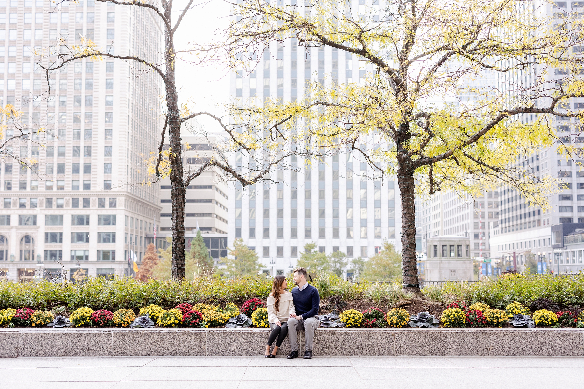 autumn engagement session in downtown Chicago